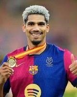 开云体育下载-马卡：阿劳霍飞回巴塞罗那花了将近24小时，但下飞机立刻投入训练