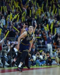 开云体育下载-力挺胡明轩获得最佳回报 信任是杜锋的季后赛密码