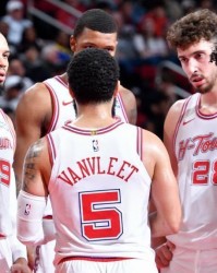 休城弃将10投8中，轰21+4+3！助老鹰击败火箭，斯通裁他失算了？