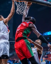 开云体育下载-克塔半场出战11分钟，投篮6中3得到9分5篮板2抢断1盖帽