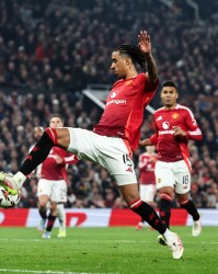 费迪南德：约罗和卢克肖非常适应，表现显著提升也为进攻提供支持