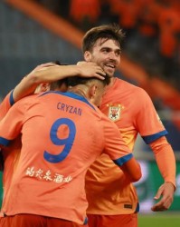 对话泽卡：主场首秀气氛难以置信 想尽快打入首球